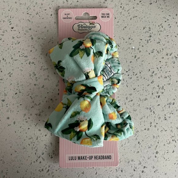 The Vintage Cosmetic Company Lulu Make-Up Headband Cute Lemon Print with Bow NWT - Picture 3 of 4